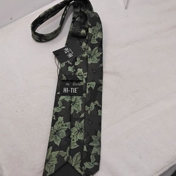 Hi Tie Mens Collection Christmas tie NWT - Picture 2 of 2